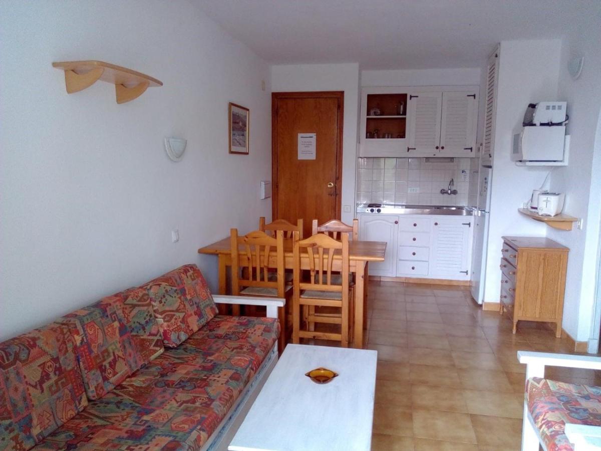 Apartamentos Sol Isla Ареналь-д'эн-Кастель Экстерьер фото