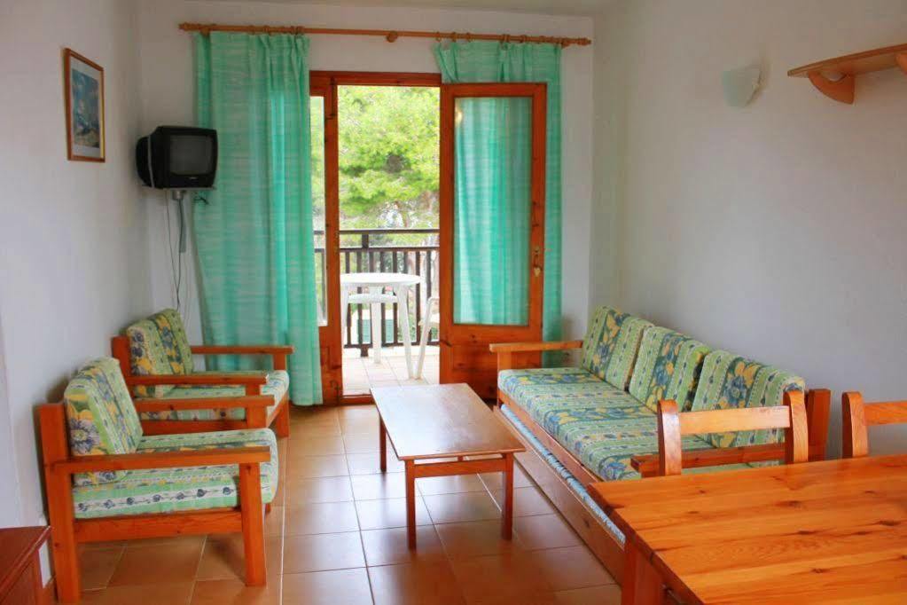 Apartamentos Sol Isla Ареналь-д'эн-Кастель Экстерьер фото